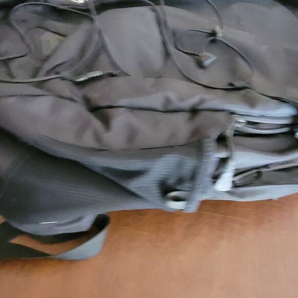 The North Face Generator Backpack Black Holds 15” Laptop - Picture 12 of 12